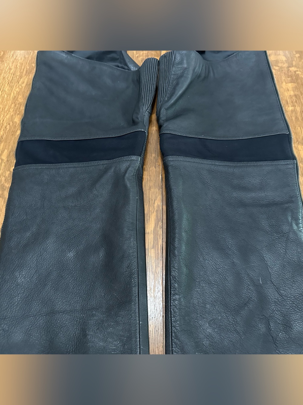 Harley Davidson Deluxe Leather Chaps (Men’s) - Picture 8 of 16